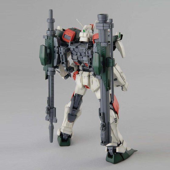 Bandai Hobby MG Buster Gundam (2012) 1/100