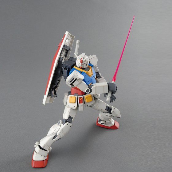 Bandai Hobby MG The Origin RX-78-2 Gundam (2015) 1/100