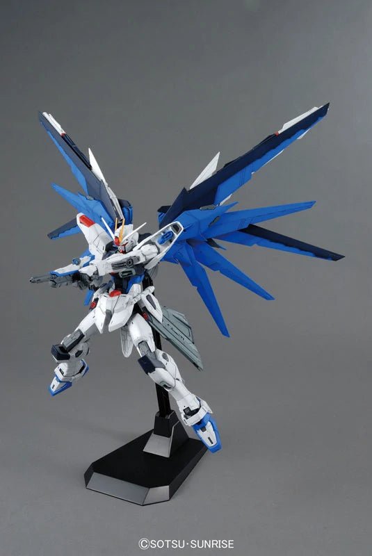 MG 1/100 Freedom Gundam Ver.2.0 (2016) - Gundam Extra - Your BEST Gunpla Supplier