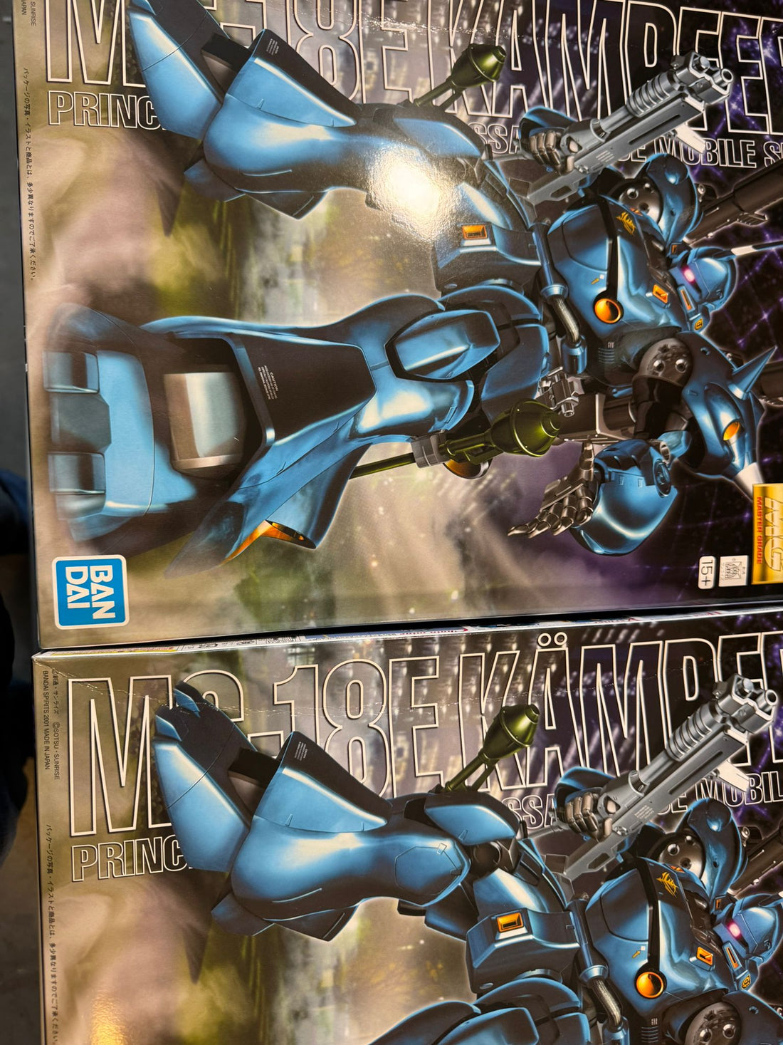Bandai Hobby MG MS-18E Kampfer (2001) 1/100 (Damaged Box)