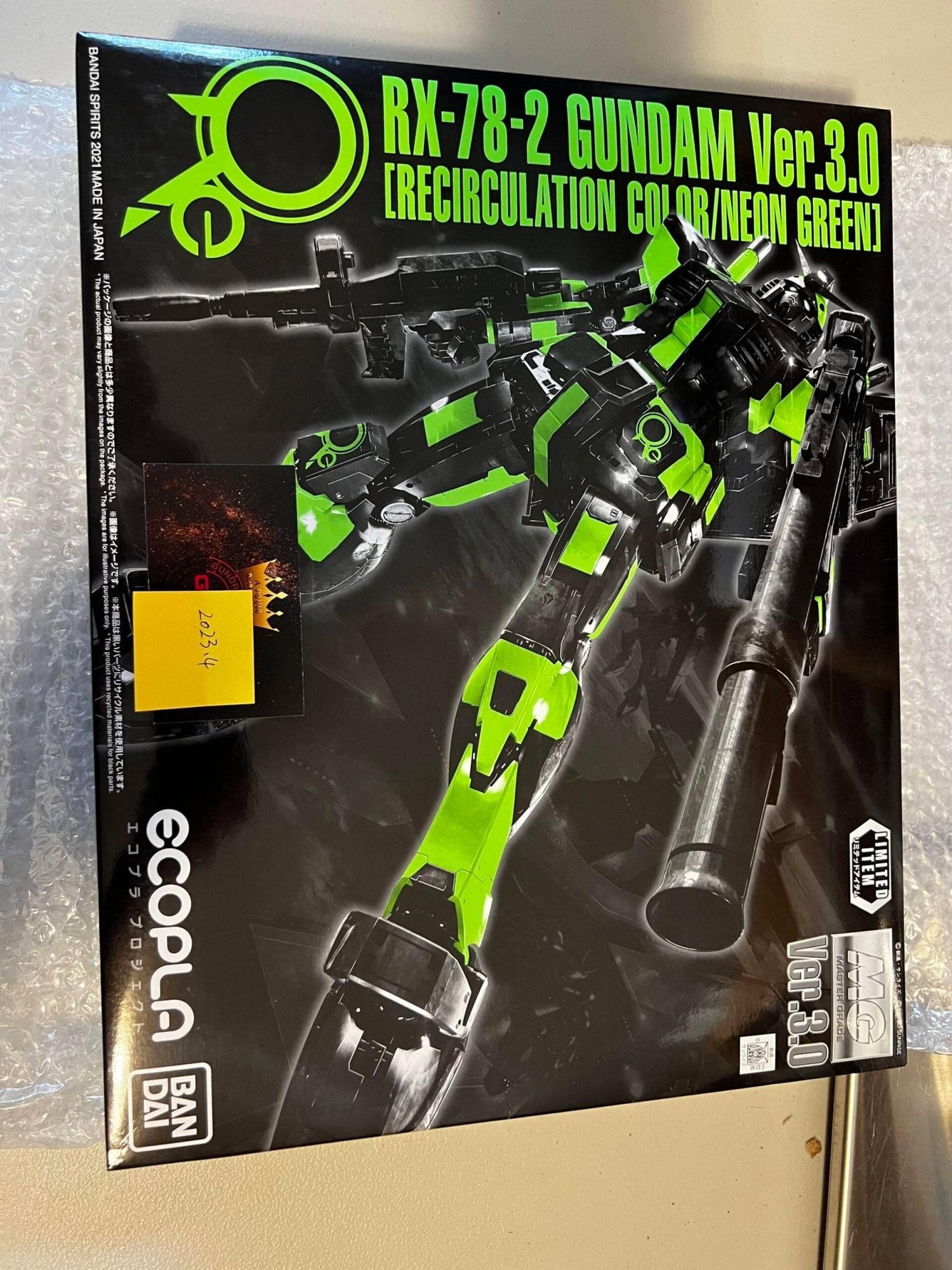 MG RX - 78 - 2 Gundam Ver.3.0(Recirculation Color Neon Green) - Gundam Extra - Your BEST Gunpla Supplier