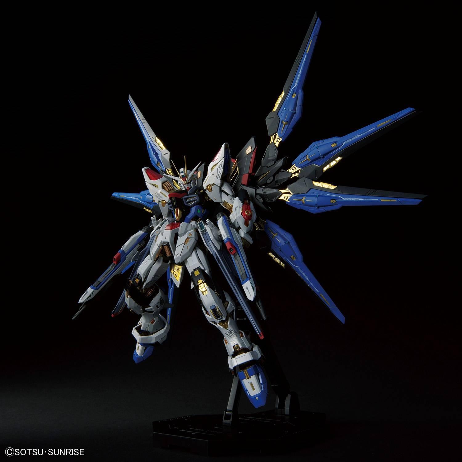 MGEX 1/100 Strike Freedom Gundam (2022) (Damaged Box Runner perfect condition) - Gundam Extra - Your BEST Gunpla Supplier